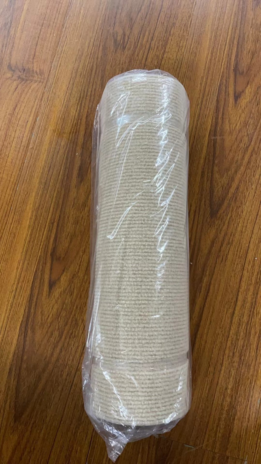 Selbstklebender Kratze-Teppich